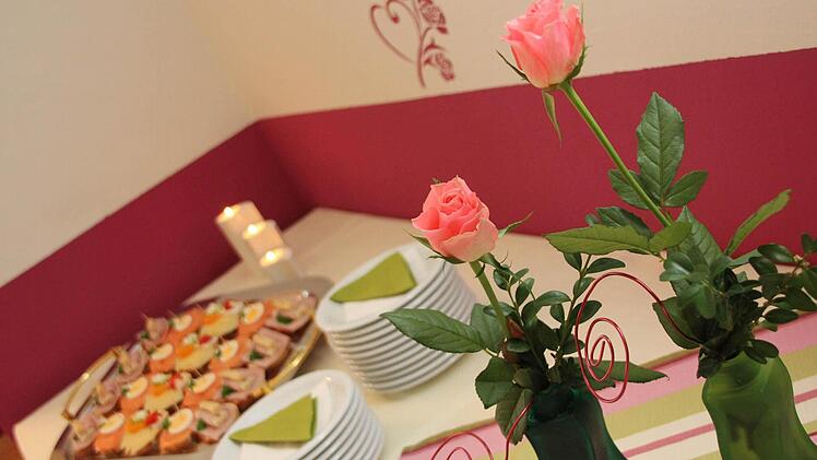 Ein romantisches Ambiente wird den Hochzeitsgästen im neuen Empfangssaal geboten. Fotos: Marco Meißner