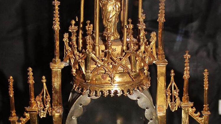 Ist bis 3. November im Bismarckmuseum zu sehen: Vergoldete Hostienmonstranz um 1500. Leihgabe aus dem Museum "Kunst und Geist der Gotik" Gerolzhofen. Werner Vogel