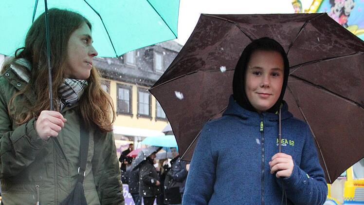 Zwei, die bei ungemütlichen Temperaturen ordentlich zugeschlagen haben: Nadine und Alessandro Kessler aus Weidhausen.Markus Häggberg
