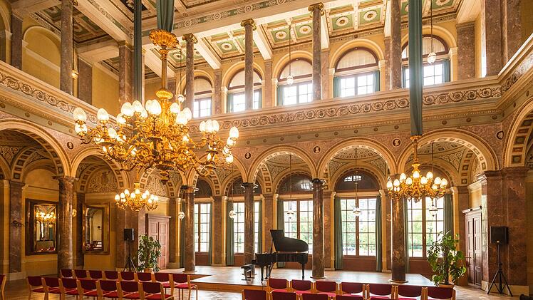 Der Marmorsaal im Kursaal-Gebäude, erbaut von Johann Gottfried Gutensohn.   Foto:  Dominik Ketz