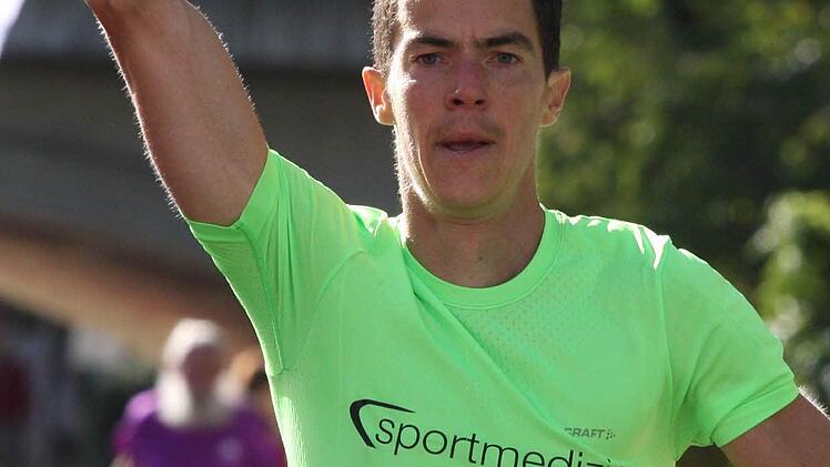 Nico Jahreis vom SC Sparkasse Hochfranken ist der amtierende Bayerischer Meister im Halbmarathon. In Bad Kissingen siegte der 37-Jährige in 1:13:40 Minuten im Halbmarathon.