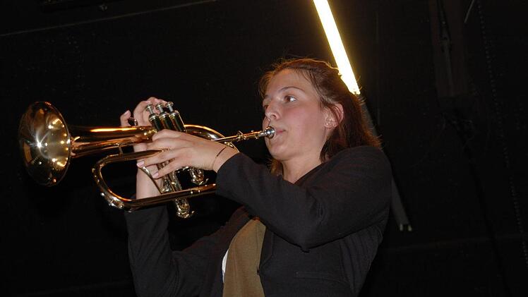 Starkes Trompetensolo: Luise Heckel.  Foto Uschi Prawitz