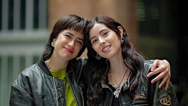 F&uuml;r die Animationsk&uuml;nstlerin &Eacute;milie Tronche (links), Erfinderein der "Samuel"-Freundschaftsserie bei ARTE, und ihre Freundin Oph&eacute;lie Lepert ist Freundschaft der Raum, der auf Vertrauen und Verst&auml;ndnis basiert.