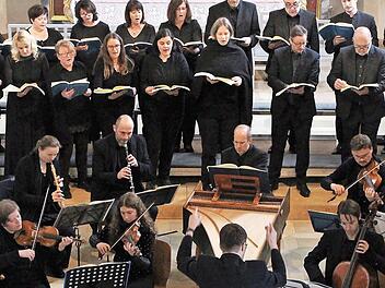 Der Chor präsentiert sich musikalisch von seiner besten Seite.