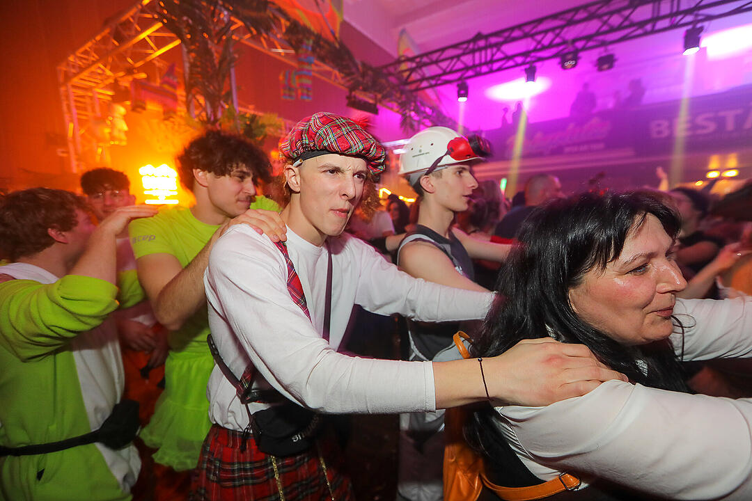 Beste Partystimmung in der Stadthalle