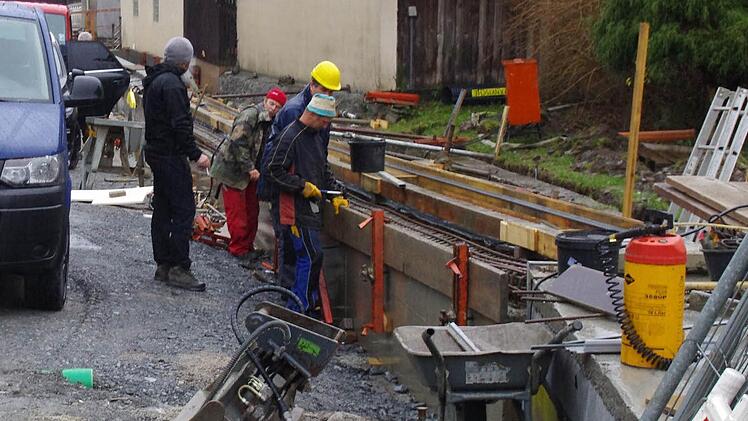 In Steinberg wurde lange an der Kreisstraße 28 im Ortsbereich gearbeitet. Foto: Marco Meißner