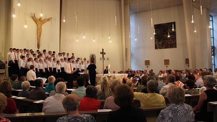 Die St.-Paul-Kirche war bei dem Konzert der Domspatzen gut gefüllt. Foto: Carmen Schwind