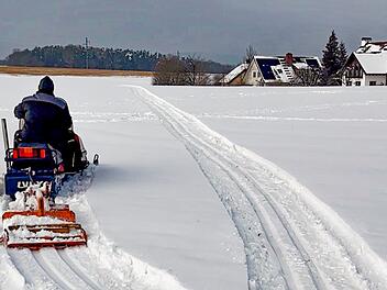 Bayreuth: Nach heftigem Schneefall - neue Loipen im Stadtgebiet gespurt