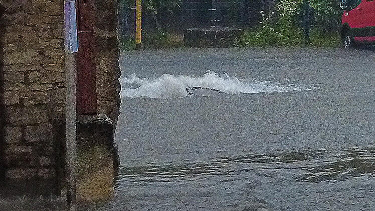 Heftiger Regenschauer in Eibelstadt