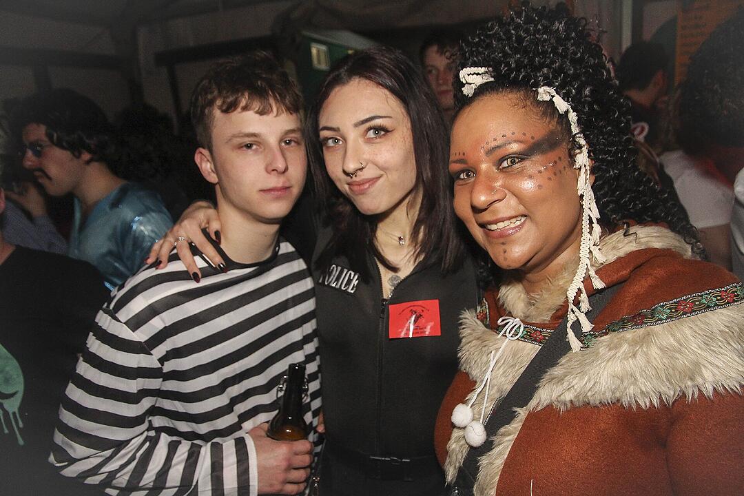 Super Stimmung beim Meeder Zeltfasching 2025!
