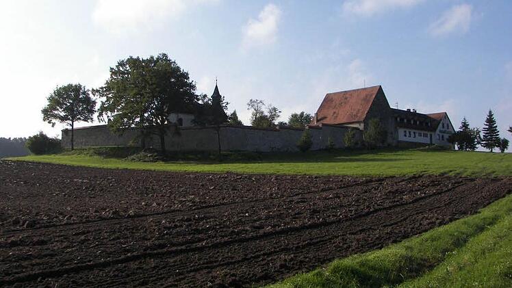 Auf dem Lauberberg bei Sterpersdorf steht die Antoniuskapelle.  Foto: Manfred Welker