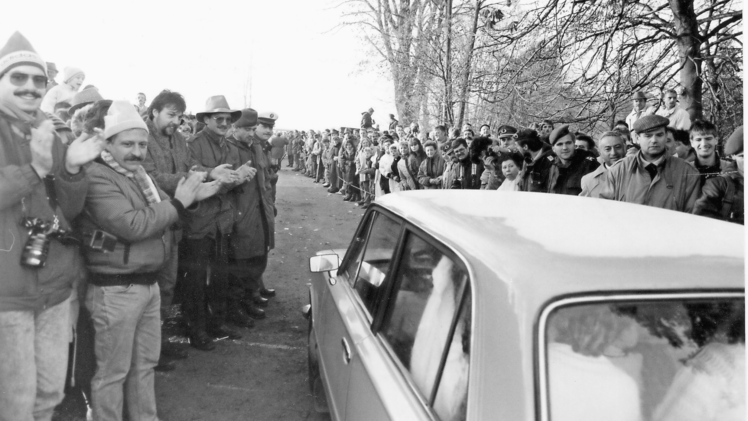 Offene Grenzen mit herzlicher Begrüßung. Wohin der Weg führen würde, war damals noch nicht klar. Foto: CT-Archiv