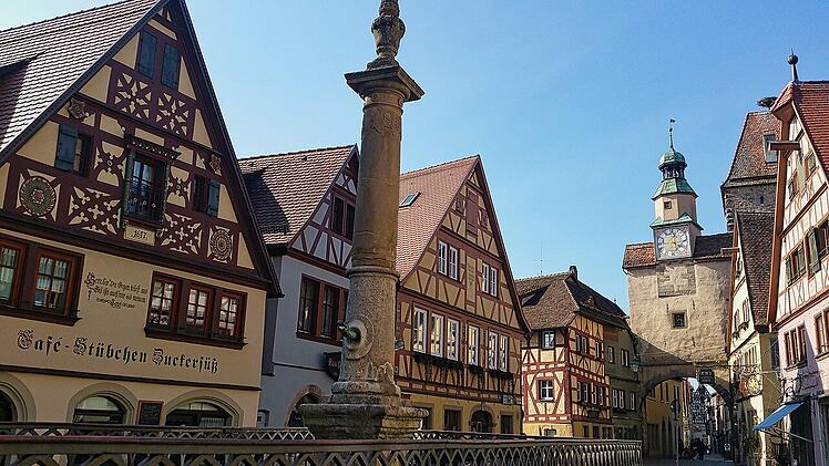 Rothenburg ob der Tauber hat zwar keine Burg mehr - dafür aber eine beeindruckende mittelalterliche Altstadt.