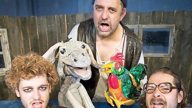 Drei Schauspieler und vier Tierfiguren gehören zum Stück. Foto: privat