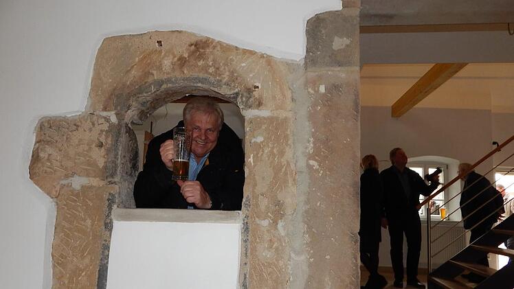 Besitzer Richard Rost hat den unbedingten Durchblick in seinem neuen Haus. Foto: Horst Wunner