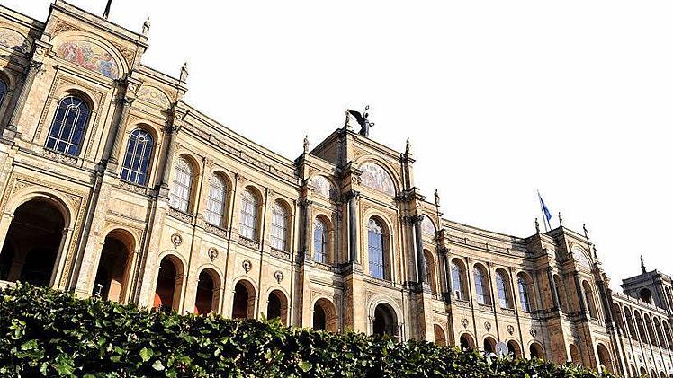 In den bayerischen Landtag wollen acht Kandidaten einziehen. Foto: Archiv