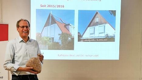 Hacker nicht als Bürgermeister, sondern als Hausexperte.  Foto: cb