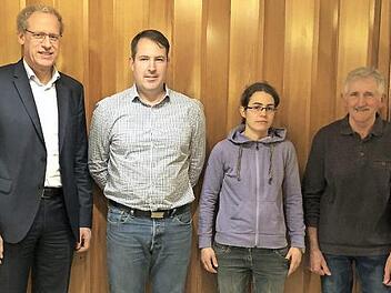 German Hacker (l.) verabschiedete Willi Seeberger (r.) und gratulierte Matthys Blom und Tanja Hengl zur Wahl. Foto: privat
