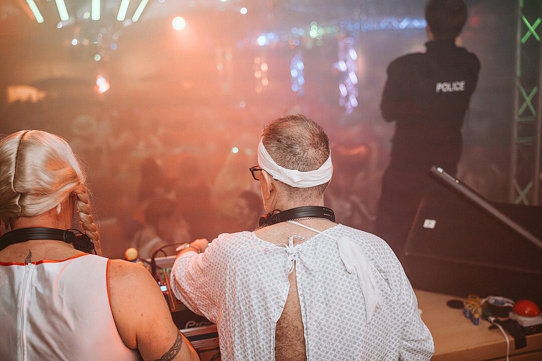 DJ Franky und DJ Matze lie&szlig;en die Halle beben!