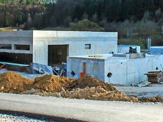 Was jetzt noch eine Baustelle ist, wird später einmal eine Kläranlage sein.  Foto: Carmen Schwind