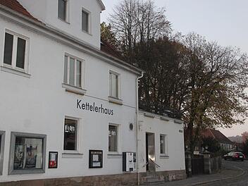Die Sanierungs- und Neubaupläne des Unternehmers Bernd Holzmann für das Areal des Kettelerhauses stehen am Donnerstag (8. November 2018) auf der Tagesordnung des Kronacher Bauausschusses. Foto: Andreas Schmitt