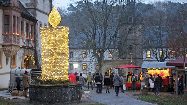 Weihnachtliche Stimmung in Maria Bildhausen.  Foto: Matthias Guck