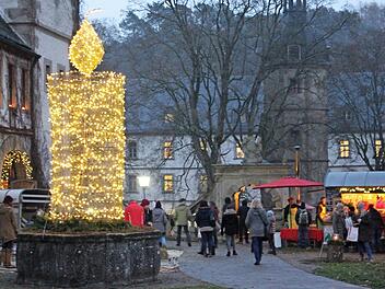 Weihnachtliche Stimmung in Maria Bildhausen.  Foto: Matthias Guck