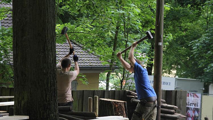 Hau den Lukas gibt es am Berg auch. Hier wird aber nichts gewonnen, sondern kräftig aufgebaut.