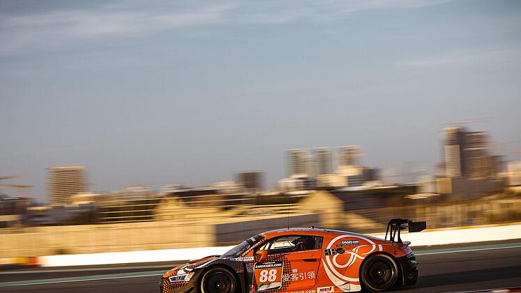 Den Audi R8 LMS mit der Startnummer 88 pilotierten Christopher Haase und seine drei Teamgefährten beim 24-Stunden-Rennen in Dubai zum Sieg. Foto: Gruppe C Photography