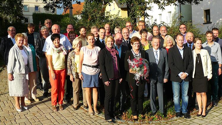 Fred Popp im Kreise seiner Geburtstagsgäste.