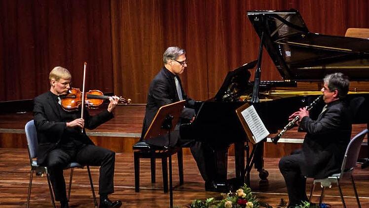 Das Coburger Kammertriobeeindruckte beim Konzert im Kongresshaus. Foto: Jochen Berger