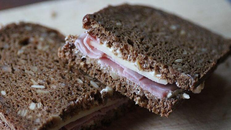 In einer Firma nahe Bielefeld (Nordrhein-Westfalen) hat ein 56-Jähriger Anfang Mai versucht einen Kollegen zu vergiften. Er wurde mittlerweile festgenommen  und sitzt in Untersuchungshaft. Symbolbild: pixabay.com / Leo_65