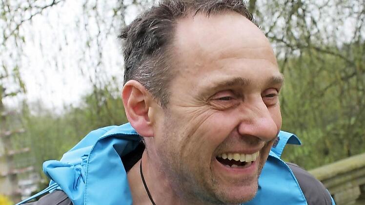 Matthias Vollmuth ist Lachtherapeut und Vorsitzender des Bad Kissinger Lachlcubs. Fotos: Benedikt Borst