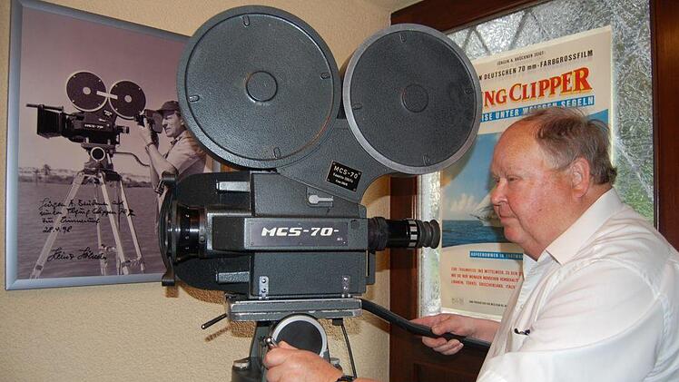 Jürgen Brückner mit einer 70-Millimeter-Kamera. Die Firma MCS hatte sie eigens für den Dreh von "Flying Clipper" entwickeln lassen.