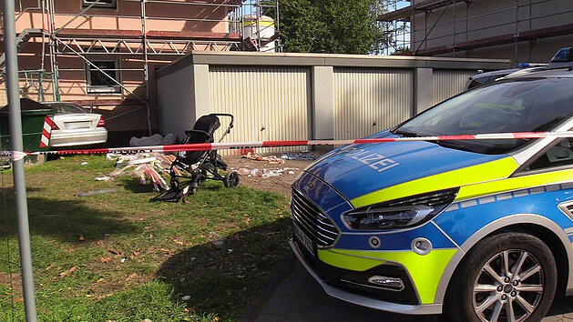 Mann fährt Frau und Kind an - Hinweise auf gezielte Attacke