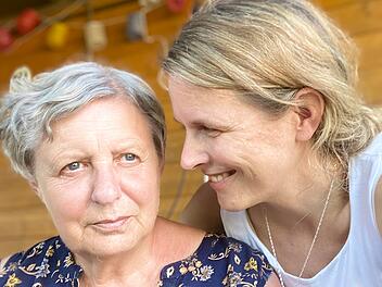 Oberfranken: Gut begleiten bei Demenz - Online-Lesung und -Dialog mit Peggy Elfmann