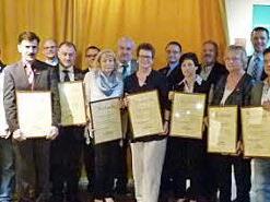 In einem würdigen Rahmen wurden zahlreiche langjährige Saint-Gobain-Mitarbeiter ausgezeichnet. Foto: Lothar Weidner