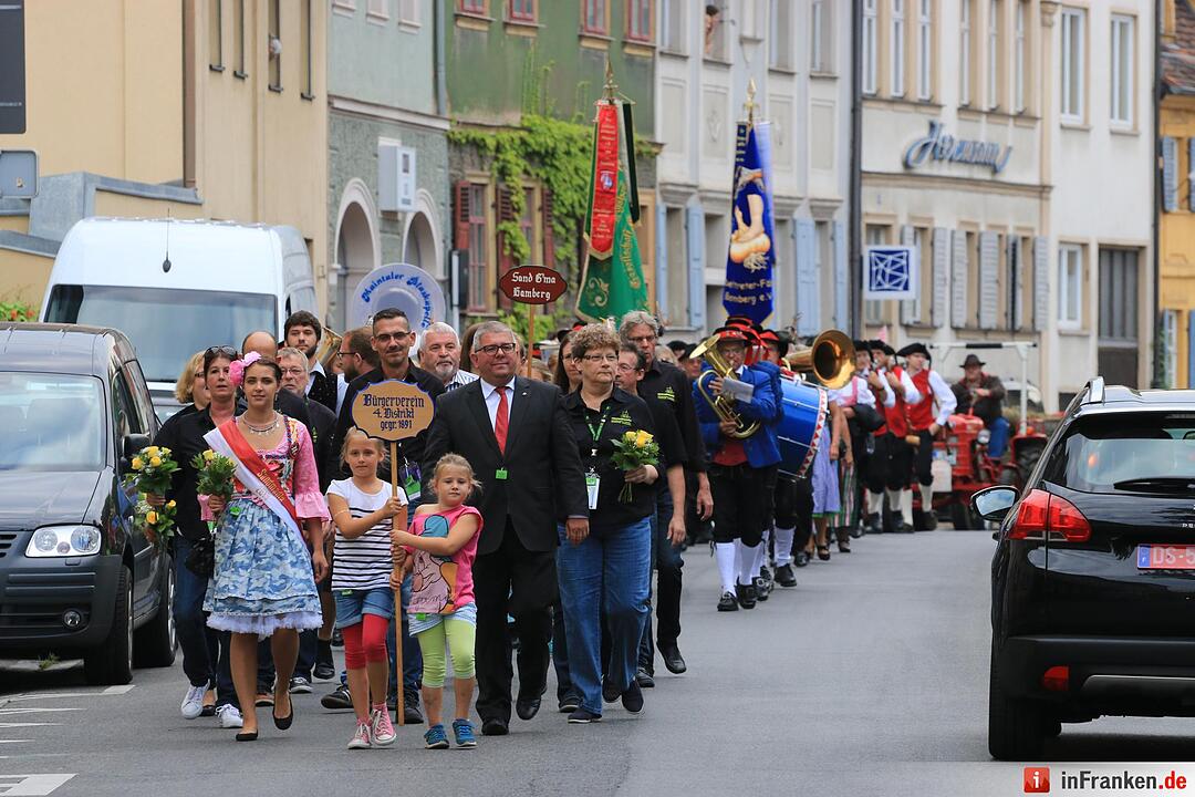 Sandkerwa 2015 - Kerwasbaum-Aufstellen