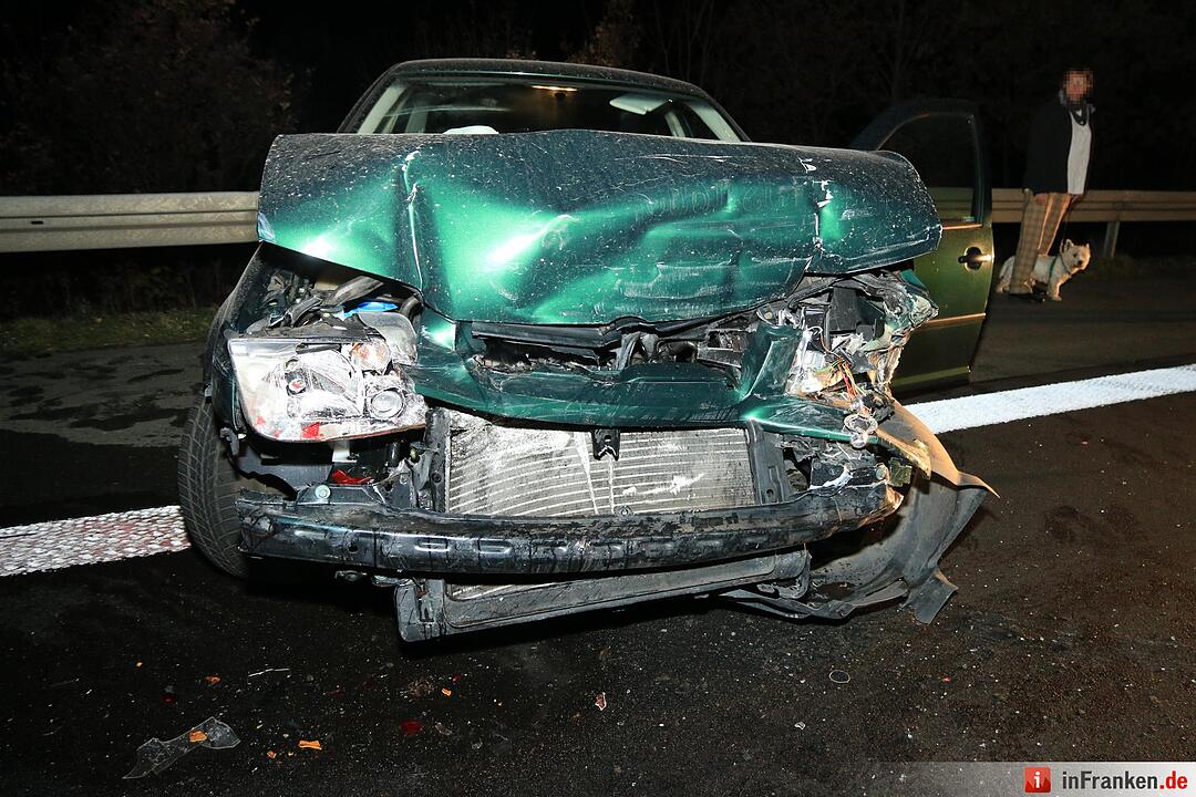 Sessel auf A73 sorgt für Unfall