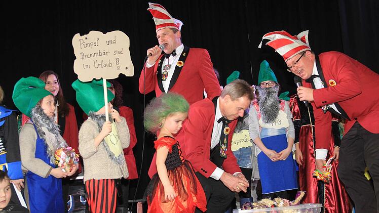 Es regnete viele Süßigkeiten.