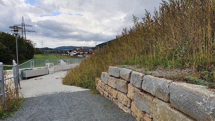 Auch der Zuweg zum Flutmuldendamm wurde neu gestaltet. Foto: Christine Fischer
