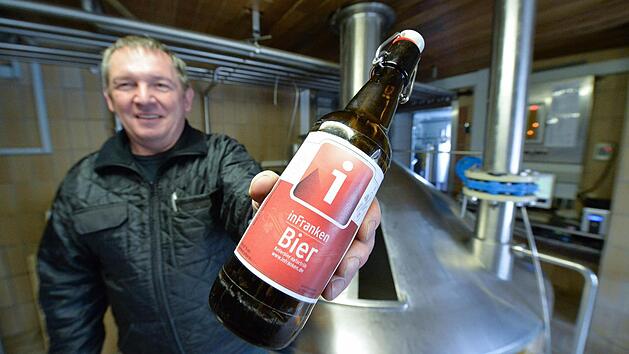 Das inFranken-Bier der Mediengruppe Oberfranken wurde anl&auml;sslich des 500-j&auml;hrigen Bestehens des bayerischen Reinheitsgebots gebraut. Braumeister war der Stiebarlimbacher Franz Roppelt, abgef&uuml;llt wurde es bei der Brauerei Rittmayer in Hallerndorf. Foto: Ronald Rinklef