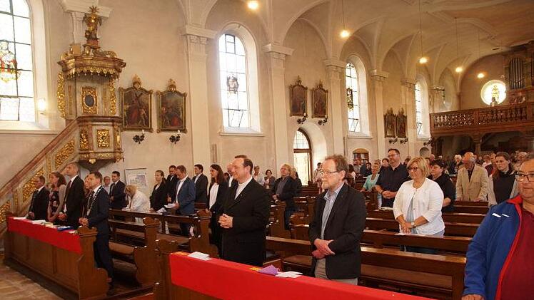 Viele politische und kirchliche Vertreter und viele Gläubige besuchten den Gottesdienst.J. Beck