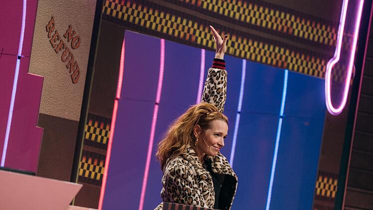 H&auml;ngt sich voll rein: Schauspielerin Karoline Herfurth.