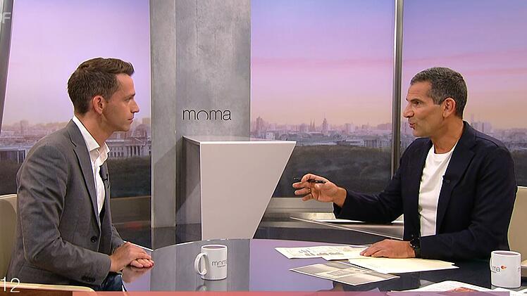 Moderator Mitri Sirin (rechts) kritisiert Gr&uuml;nen-Politiker Andreas Audretsch im ZDF-"Morgenmagazin".