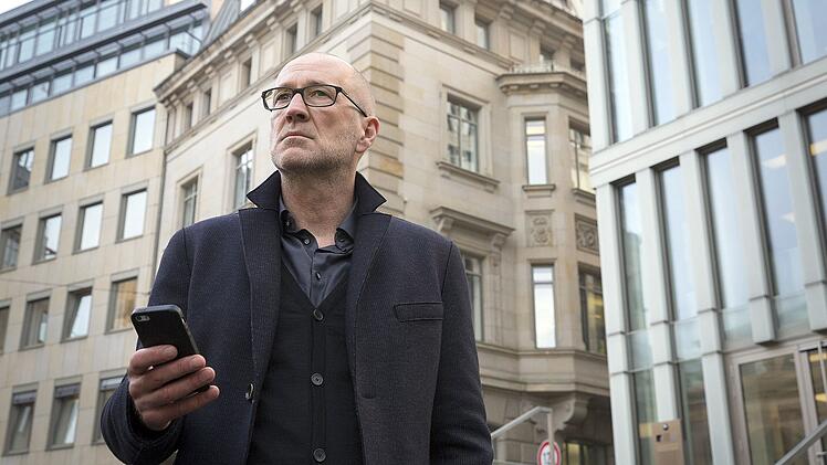 D&uuml;steres Hamburg: Ermittler Jan Fabel (Peter Lohmeyer) ist ein Mann, der niemals lacht.