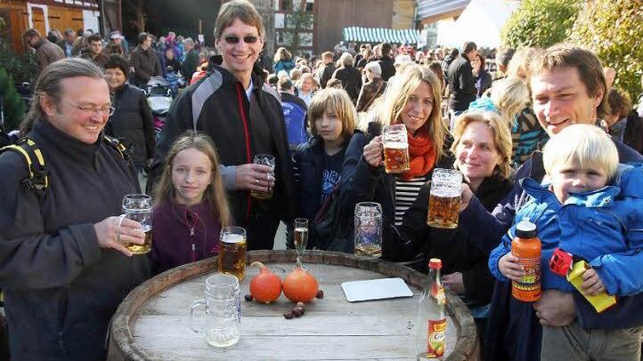 Mike Schmitt (Nikl Bräu) hat  für den Tag der offenen Tür genug Bier gebraut.