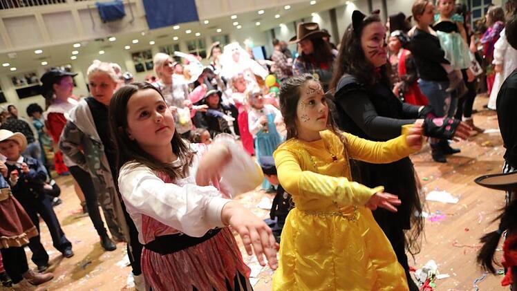 Impressionen vom Kulmbacher Kinderfasching in der Stadthalle Barbara Herbst
