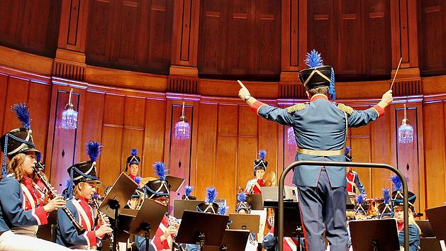 Das Jugendmusikkorps (JMK) spielte das  Benefizkonzert zum Weltwassertag. Foto: Werner Vogel