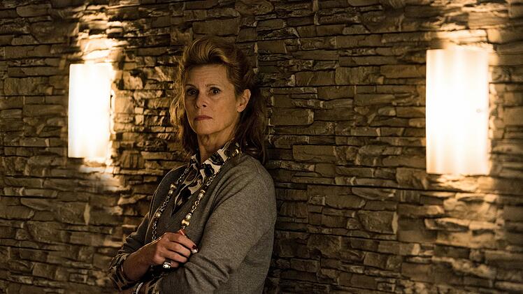 Linda (Leslie Malton) ist fest entschlossen, ihr Erbe zu retten.